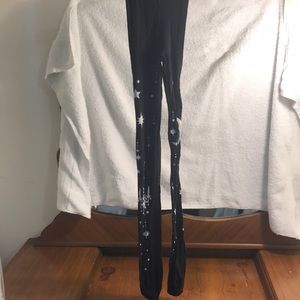 Black leggings